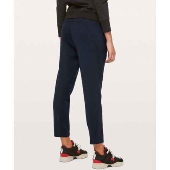 Lululemon City Sleek Sweatpant 28" Women Size 2 - Picture 6 of 11